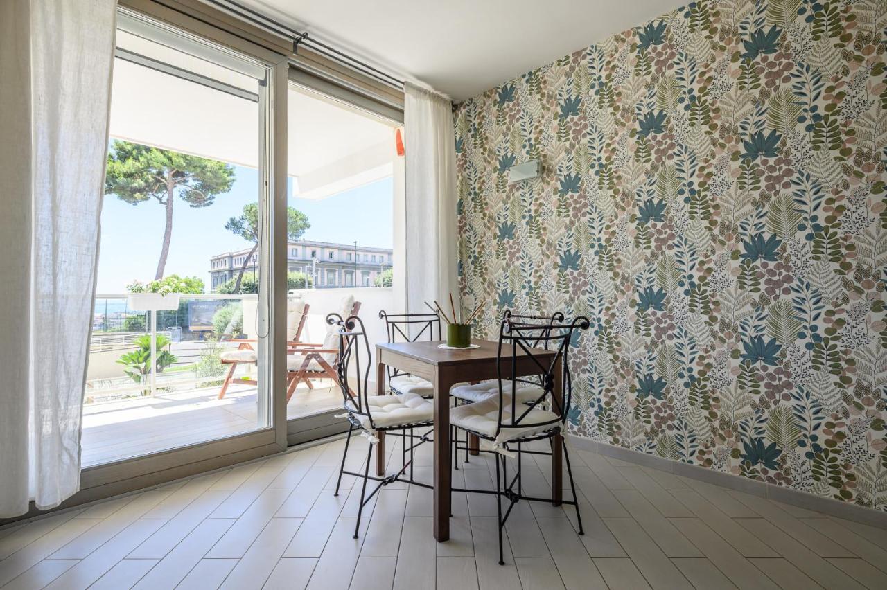 Viale Dei Colli Aminei 10 Appartement *