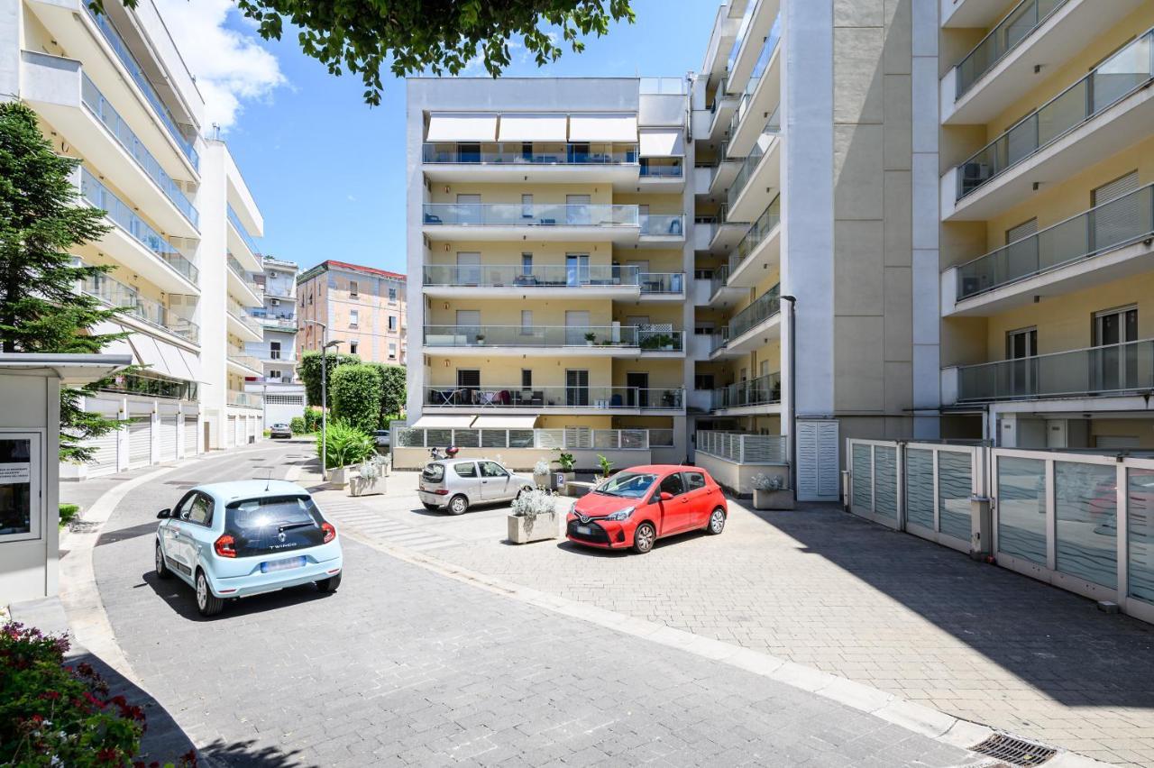Viale Dei Colli Aminei 10 Appartement *